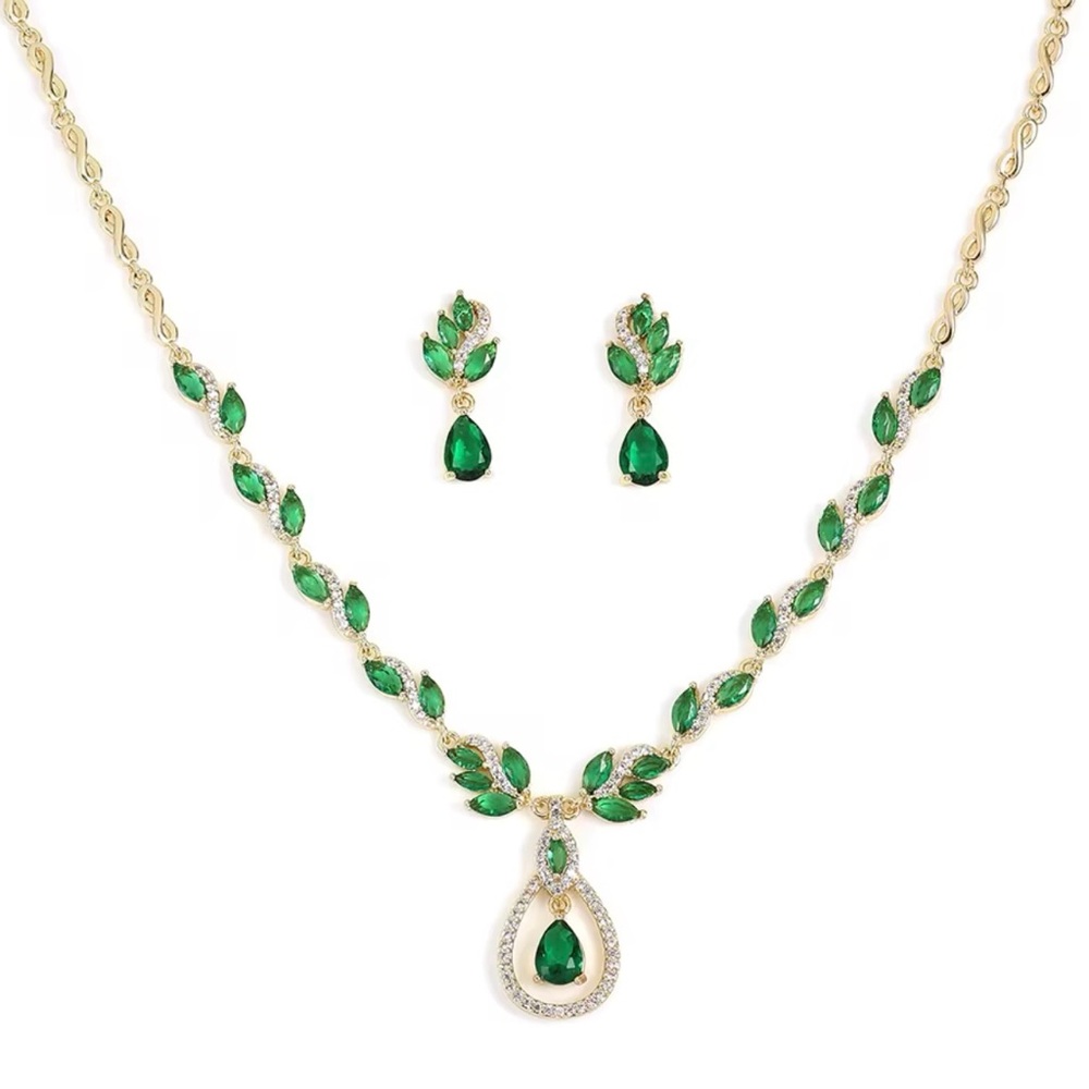 Wedding / bridal / formal Gold with green necklace and earring set. - Picture 2 of 3